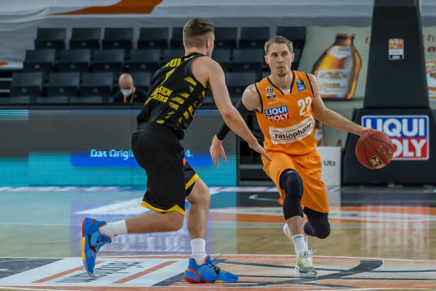 高度集中 高度集中